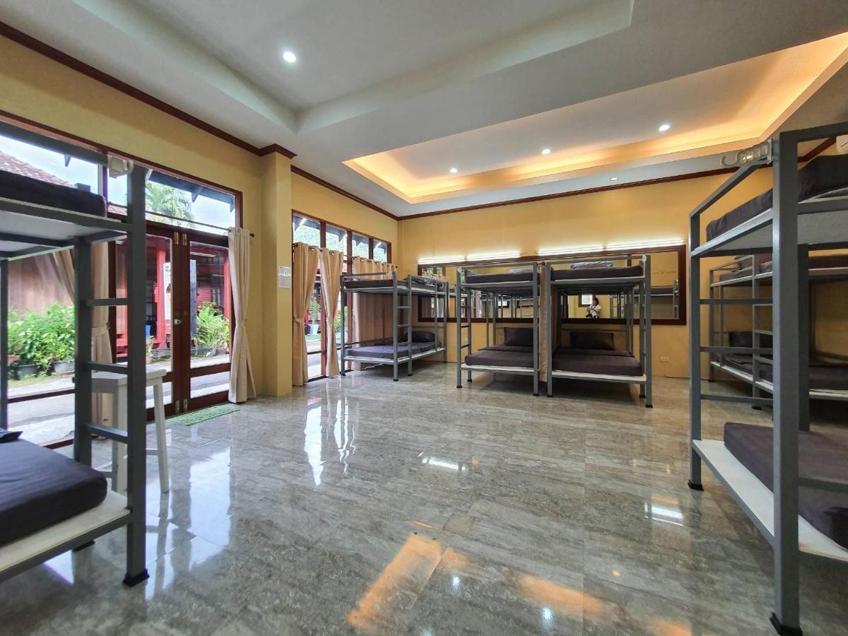 We Hostel Khaolak Као Лак Екстериор снимка