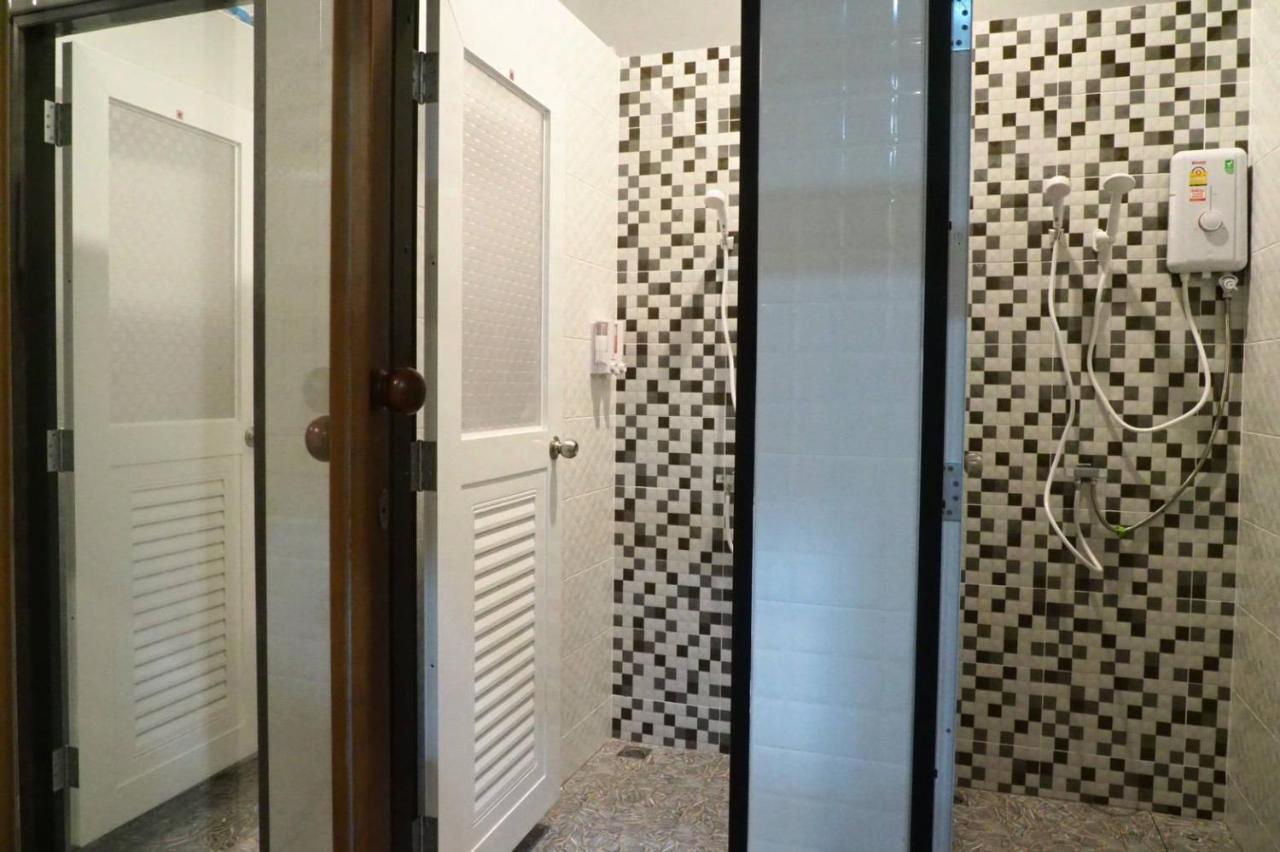 We Hostel Khaolak Као Лак Екстериор снимка